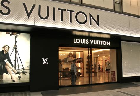 direttore louis vuitton roma negozio|Louis Vuitton a Roma .